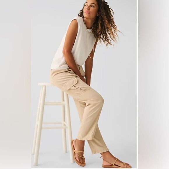 Faherty Arlie Day Cargo Pant Women’s in safari tan. NWT Small - Picture 12 of 12
